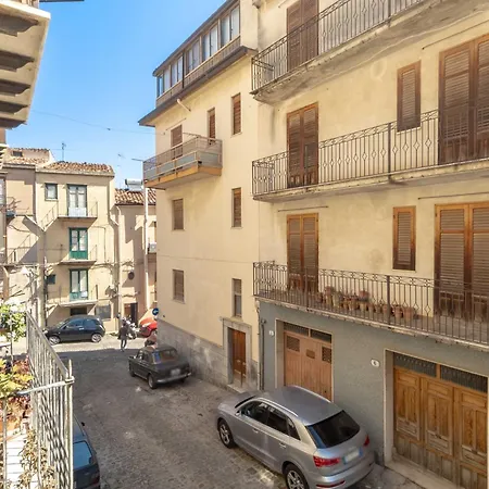 Casa Giuara - Luce Castelbuono (Sicily)